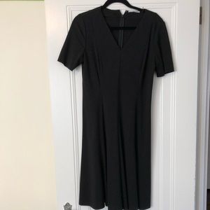 T Tahari Sort Sleeve Dress
